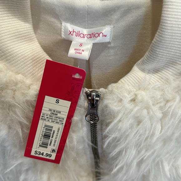 Furry jacket - Picture 3 of 5